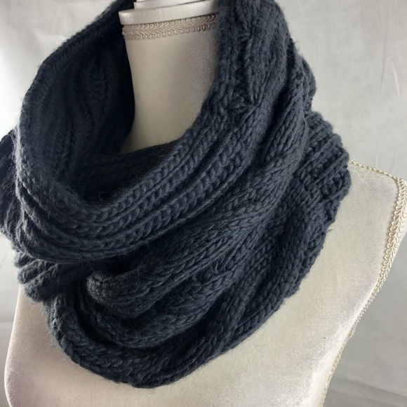 𝅺bp Cable Knit Wrap Charcoal Grey - Picture 2 of 5